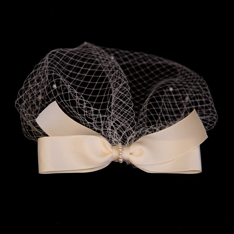 Bridal veil vintage beige bow with pearls