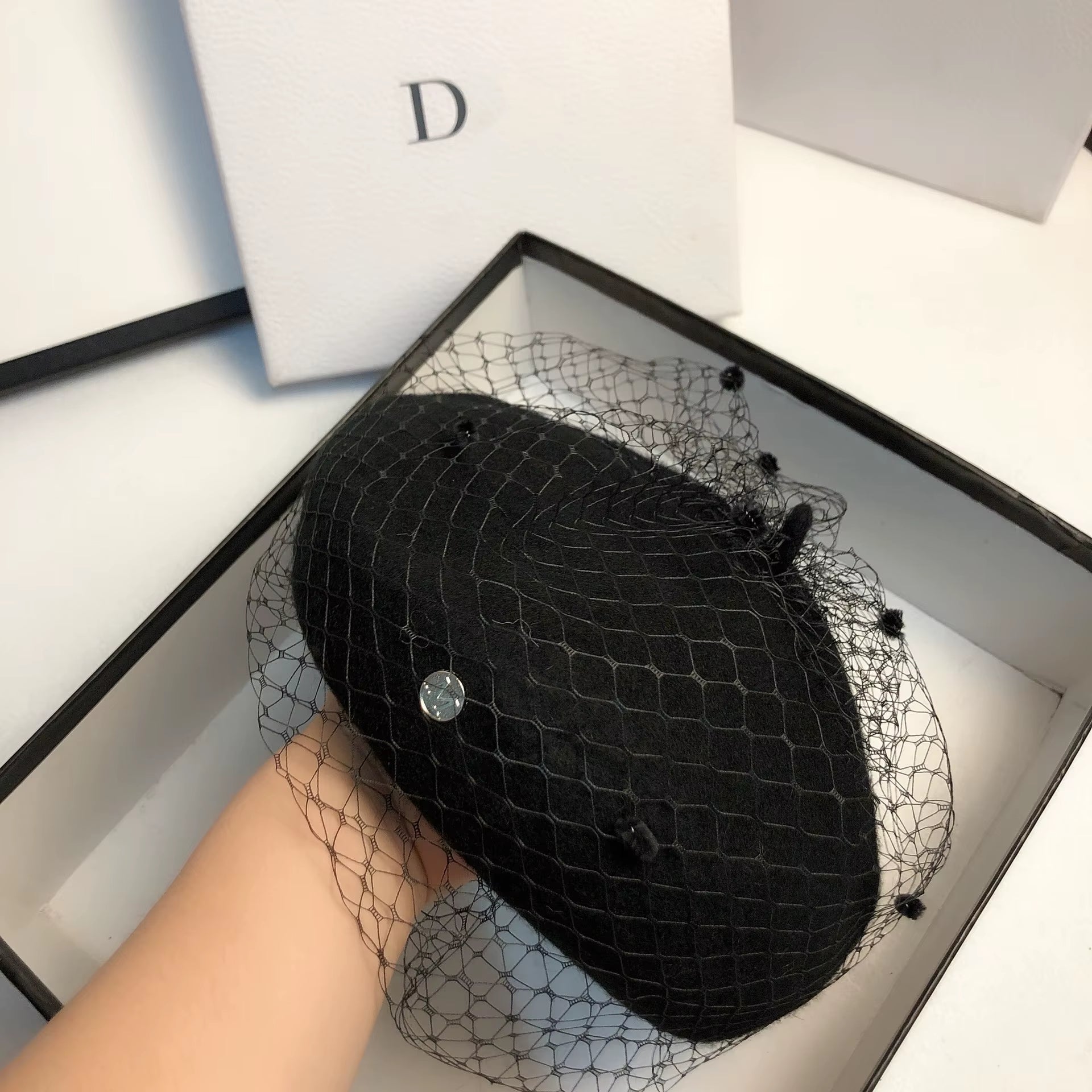 Fascinating Mesh Veil Wool Beret Autumn Winter Warm Beanie Hat Vintage Felt Casual Painter Hats Female French Berets Caps