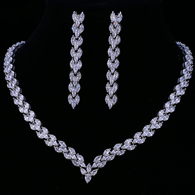 Bridal Water Drop Diamond Necklace