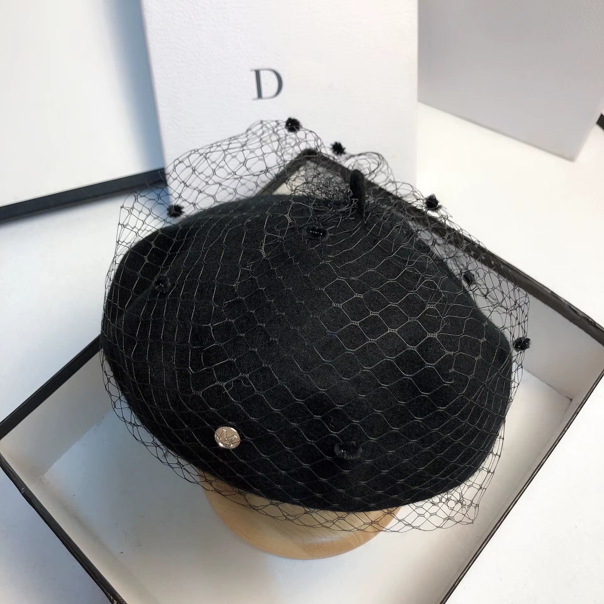 Fascinating Mesh Veil Wool Beret Autumn Winter Warm Beanie Hat Vintage Felt Casual Painter Hats Female French Berets Caps