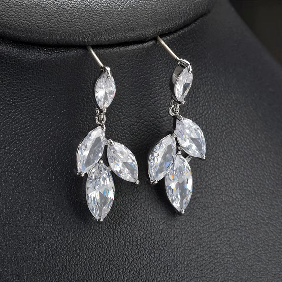Elegant Marquise Zircon Leaf Shaped Drop Earrings for Women Shiny Clear Zircon Silver Color Bridal Earring Wedding Jewelry